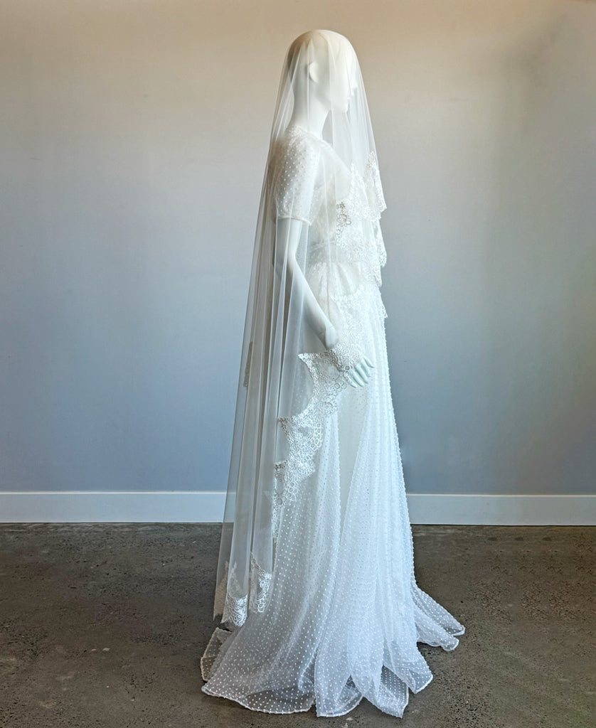 Sofia chantilly lace-edged mantilla bridal veil
