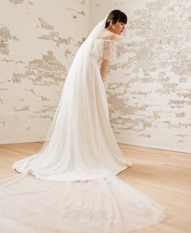 Laurel & Banner Veil